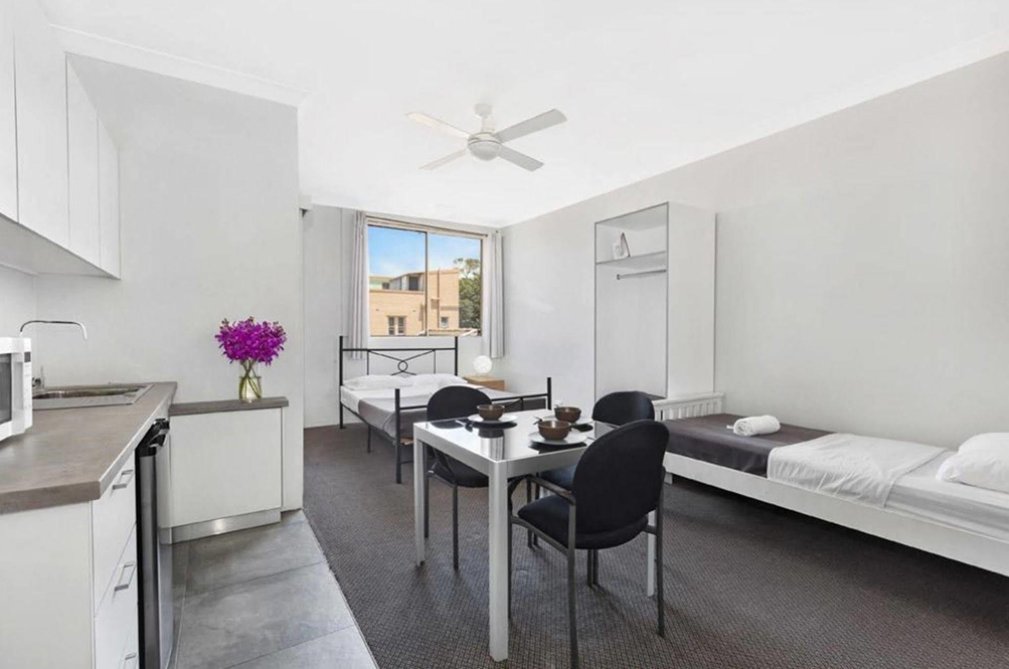 Manly Beachside Apartments Exterior photo