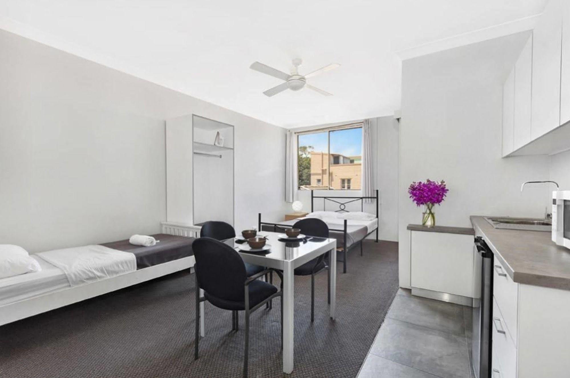 Manly Beachside Apartments Exterior photo